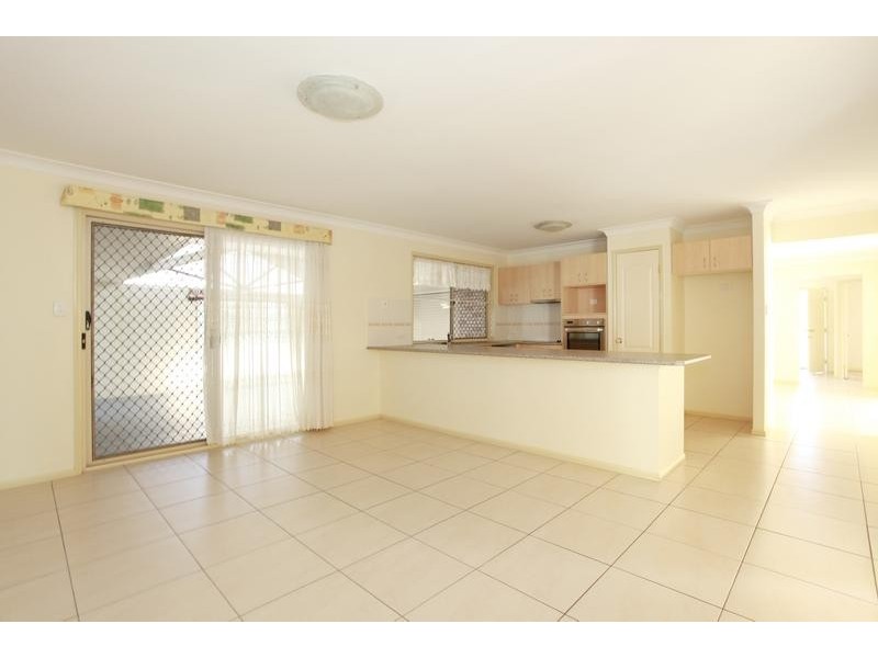 10 Cheihk Street, Collingwood Park QLD 4301