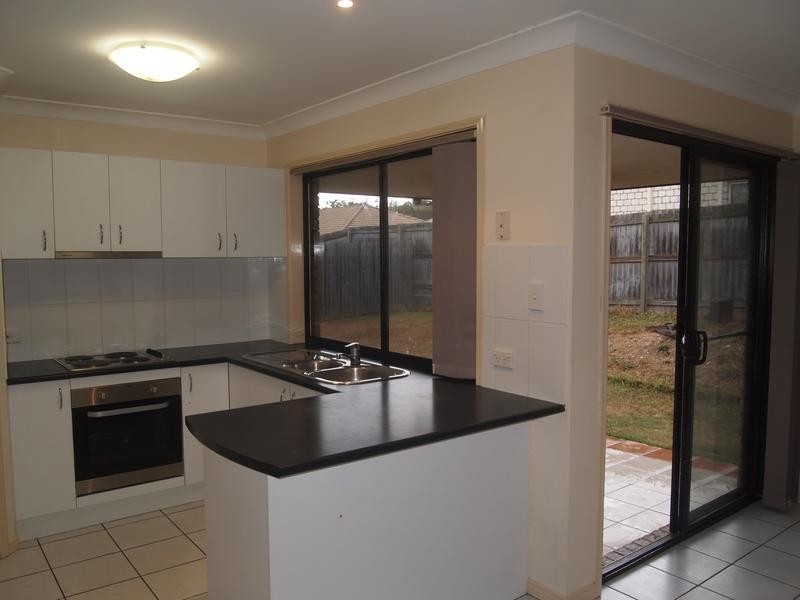 1 DEBORAH DRIVE, Collingwood Park QLD 4301