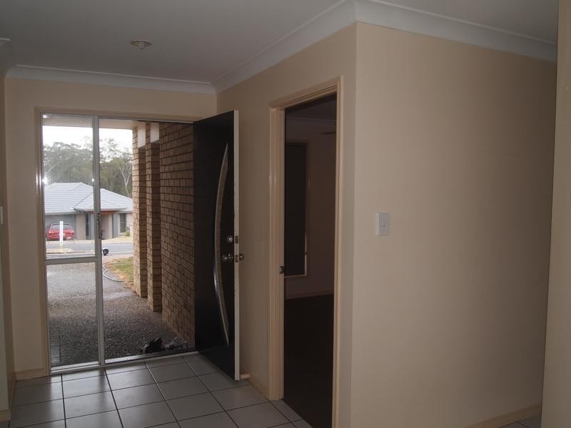 1 DEBORAH DRIVE, Collingwood Park QLD 4301