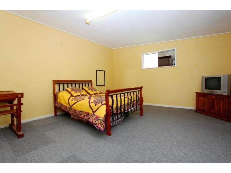 7 Webb Street, Riverview QLD 4303