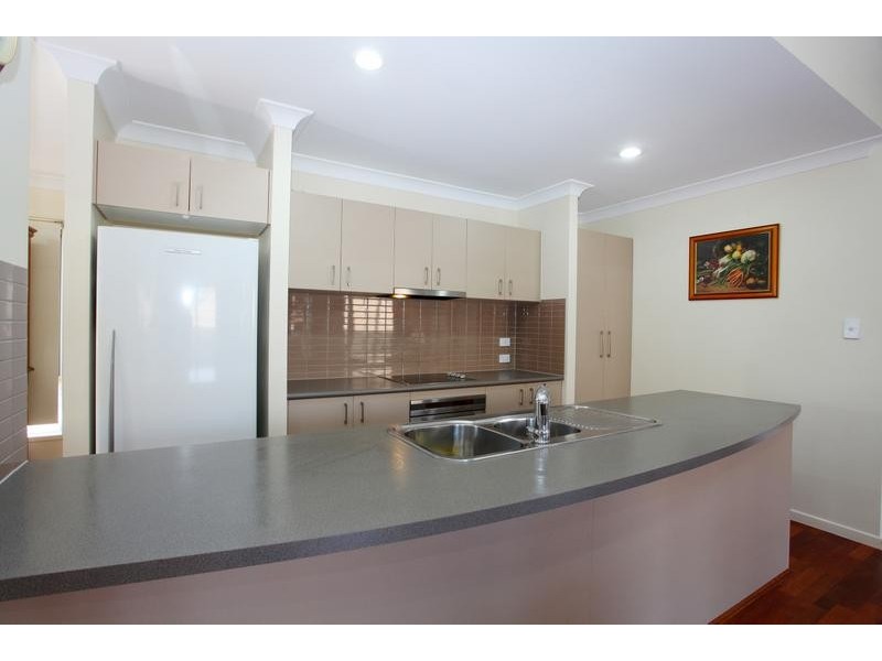 9 Heathwood Place, Collingwood Park QLD 4301