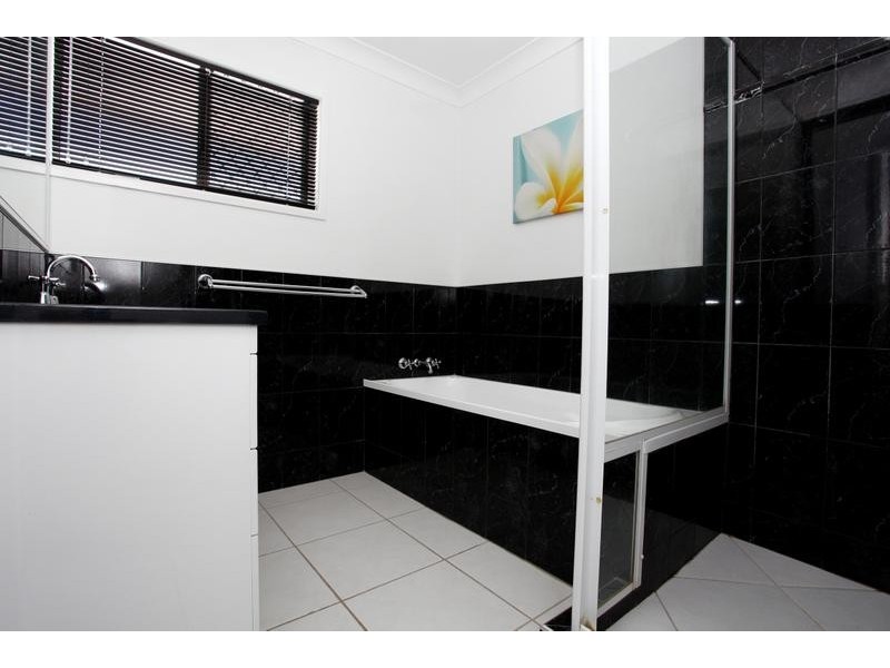 13 Heysen Court, Collingwood Park QLD 4301