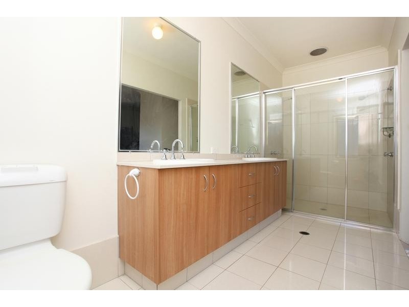 18 HEATHWOOD PLACE, Collingwood Park QLD 4301