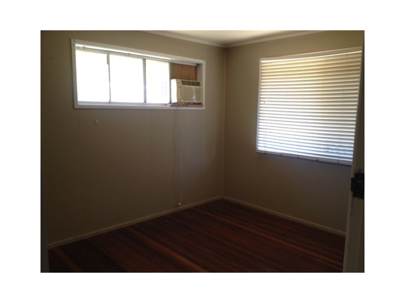 1 Becker Street, Riverview QLD 4303