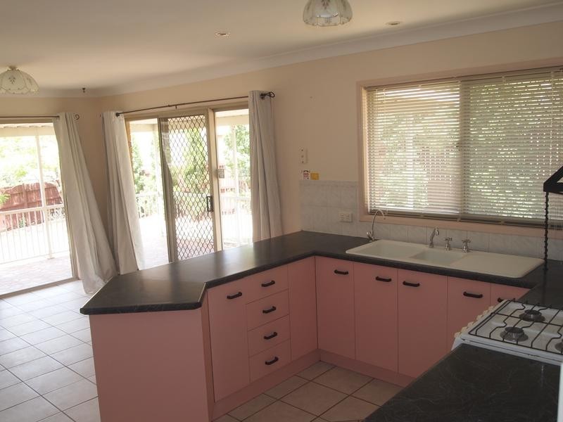 10 Hughes Court, Collingwood Park QLD 4301