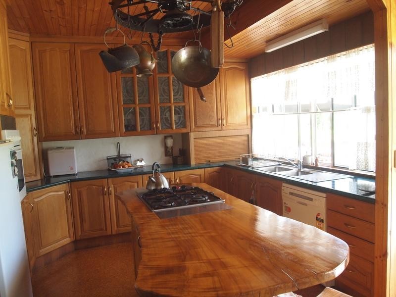 27 Henderson Street, Redbank QLD 4301