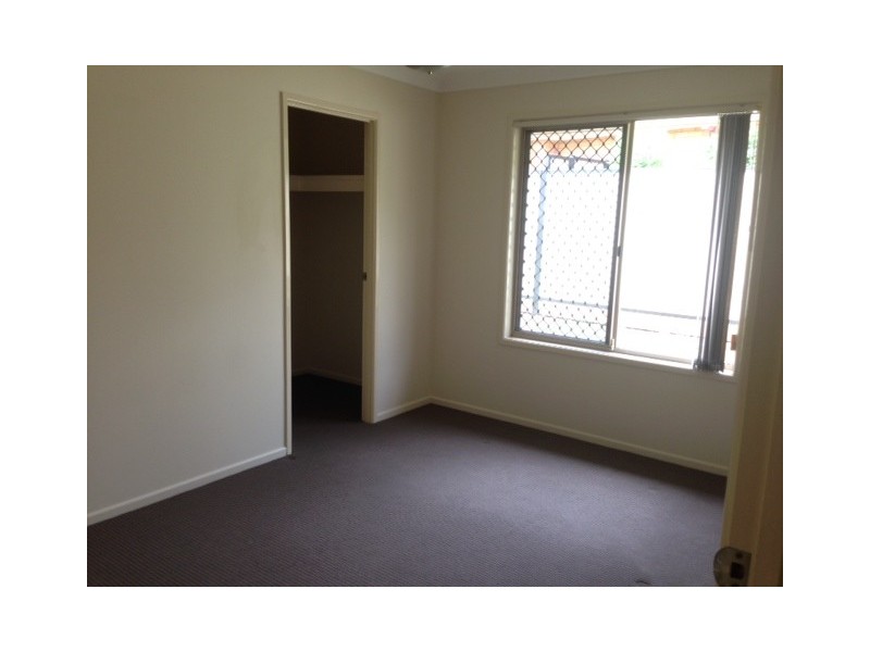 8 Scullin Street, Collingwood Park QLD 4301