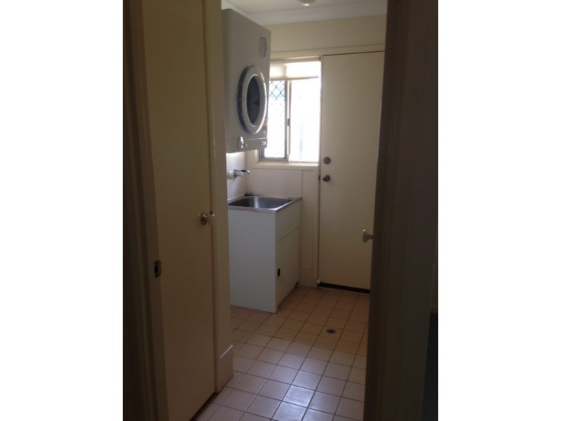 8 Scullin Street, Collingwood Park QLD 4301