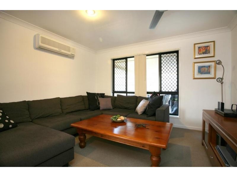 15 Mair Drive, Redbank QLD 4301