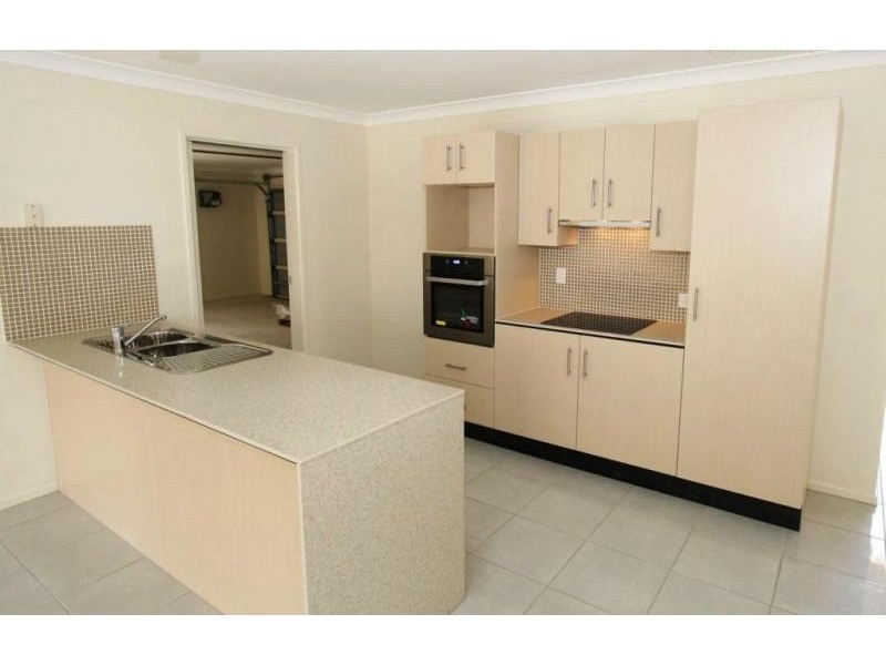 4 Stack Street, Collingwood Park QLD 4301