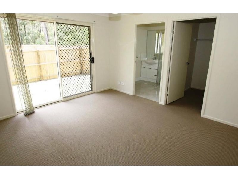 4 Stack Street, Collingwood Park QLD 4301