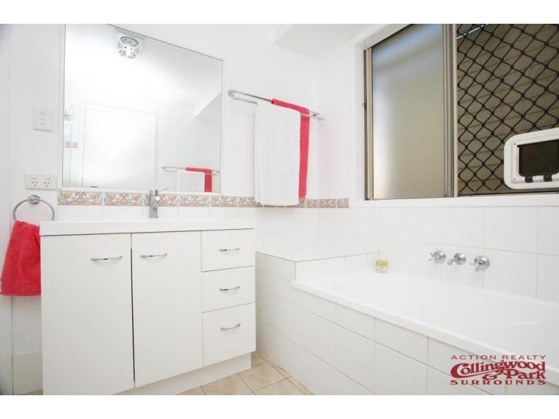 10 Coliban Court, Collingwood Park QLD 4301