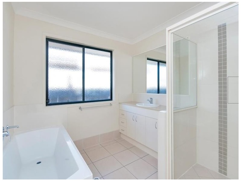 44 Pencarrow Crescent, Raceview QLD 4305