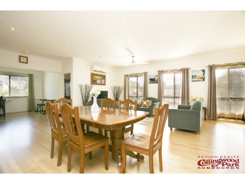 2 Griffin Crescent, Collingwood Park QLD 4301