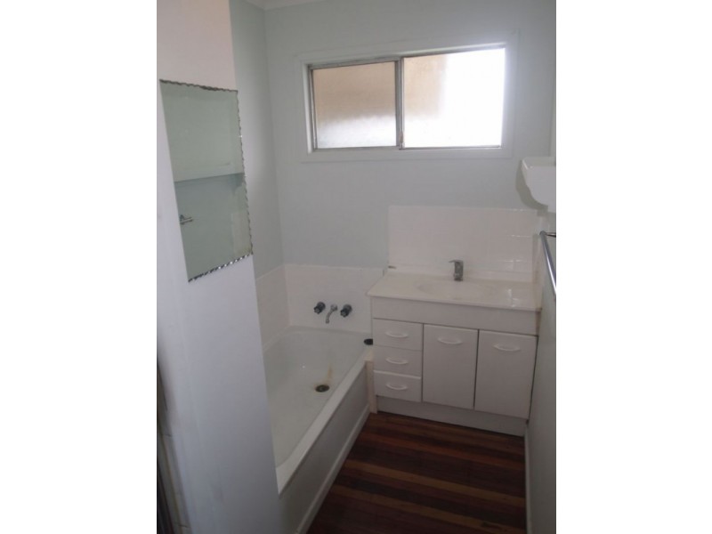 20 Duncan Street, Riverview QLD 4303