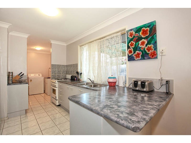 8 Cathryn Court, Collingwood Park QLD 4301