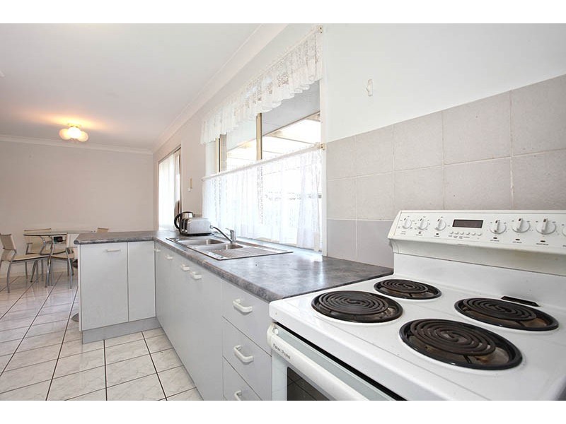 8 Cathryn Court, Collingwood Park QLD 4301