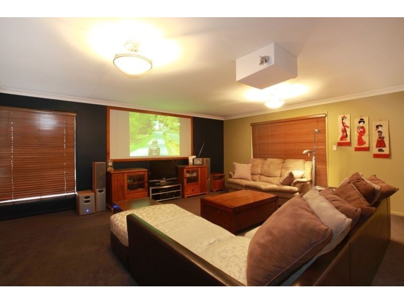 1 Lilly Street, Springfield QLD 4300