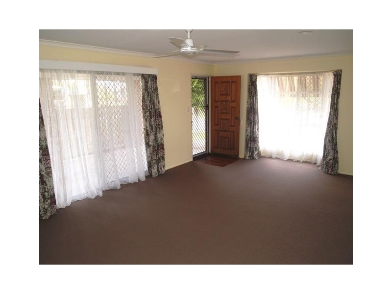 8 McInnerney Street, Collingwood Park QLD 4301