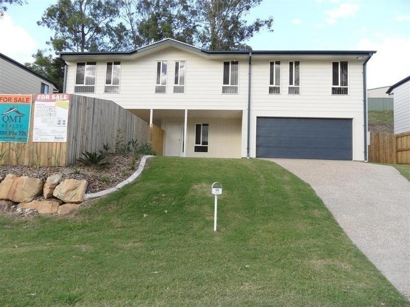 90 High Street, Blackstone QLD 4304