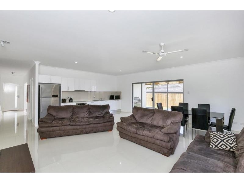 4 Cheihk Crescent, Collingwood Park QLD 4301