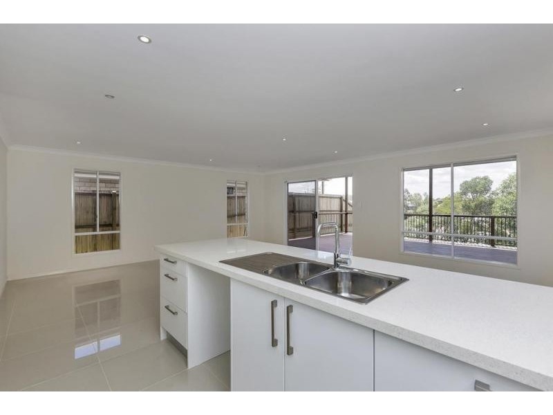 18B Aleisha Court, Collingwood Park QLD 4301