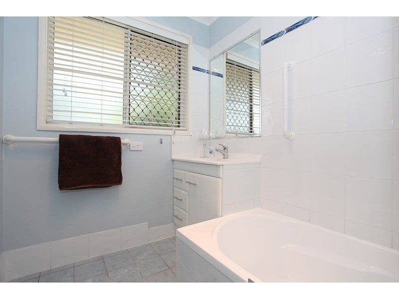 49 Collingwood Drive, Collingwood Park QLD 4301