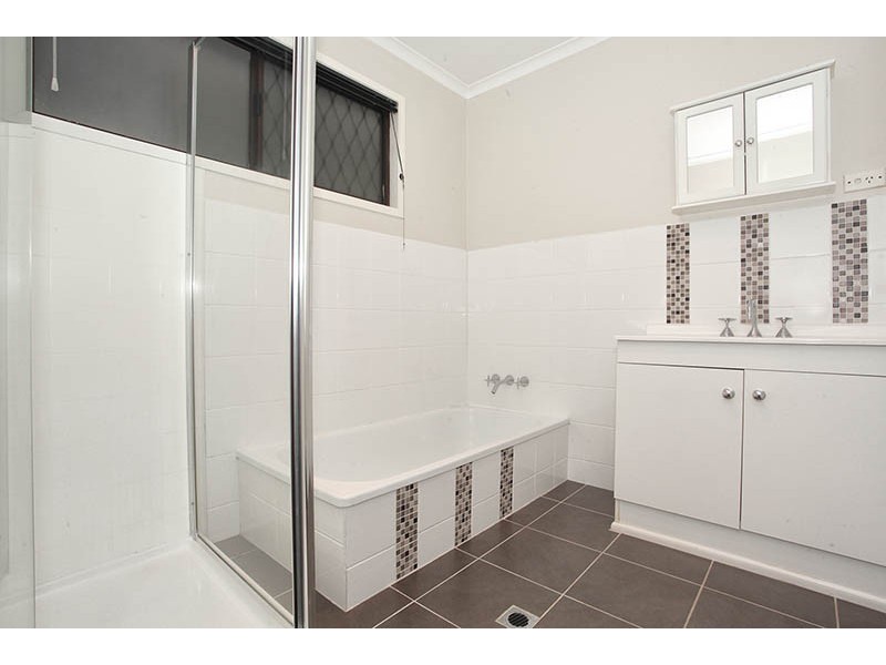 21 Dobell Avenue, Collingwood Park QLD 4301