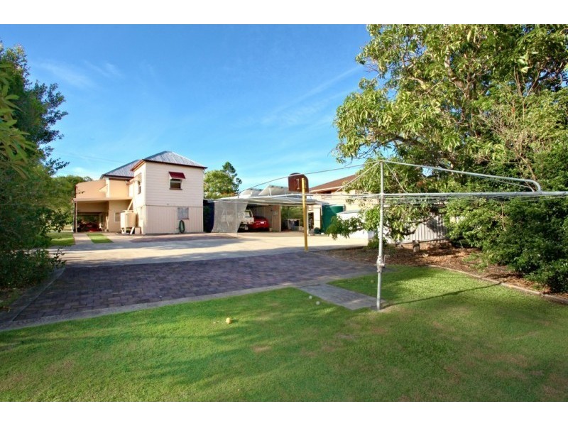 9 Nile Street, Riverview QLD 4303