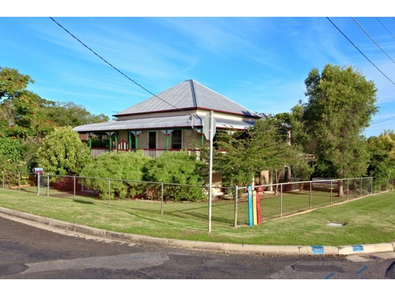 9 Nile Street, Riverview QLD 4303