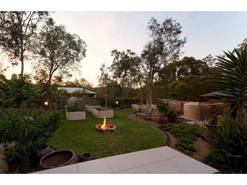 33 Cavanagh Place, Ningi QLD 4511