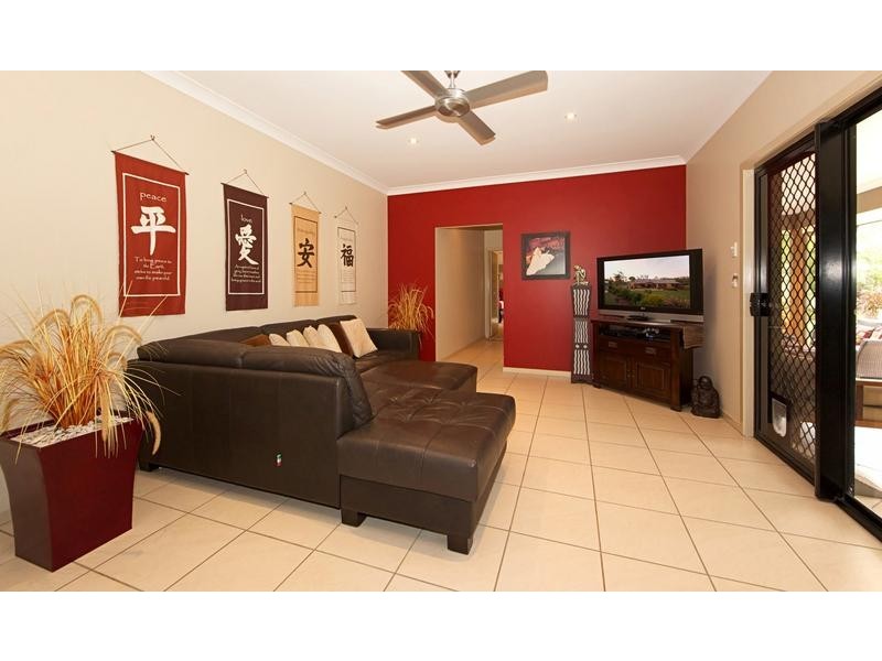 33 Cavanagh Place, Ningi QLD 4511
