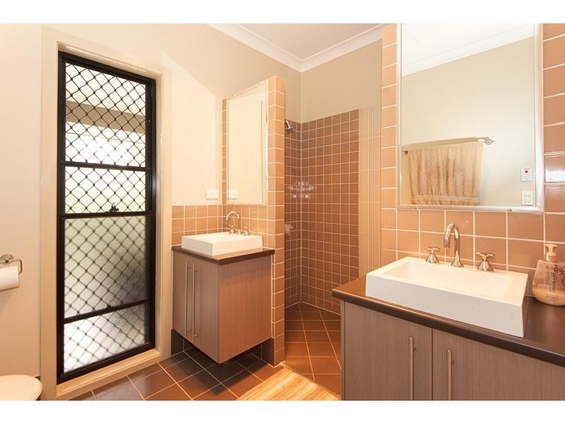 33 Cavanagh Place, Ningi QLD 4511