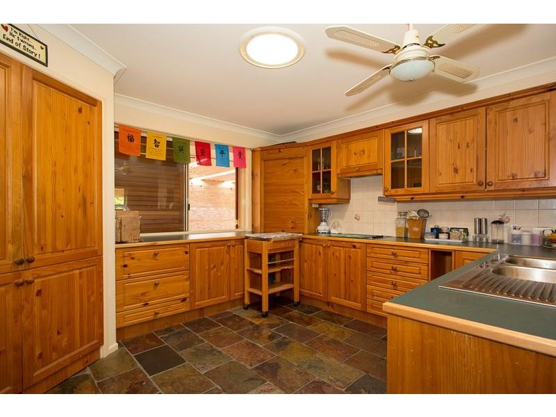 27 Peel Road, Ningi QLD 4511