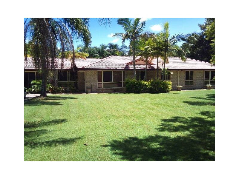 8 Alex Avenue, Ningi QLD 4511