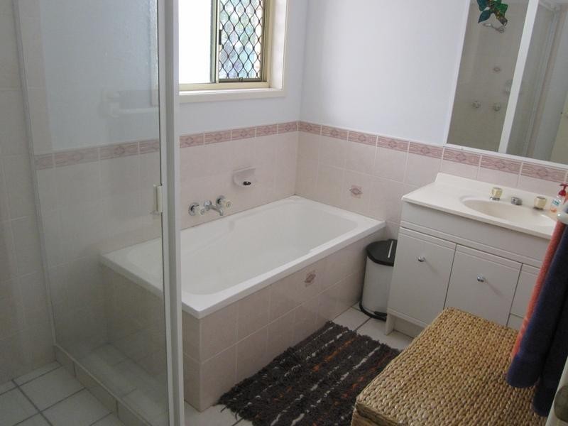 8 Alex Avenue, Ningi QLD 4511