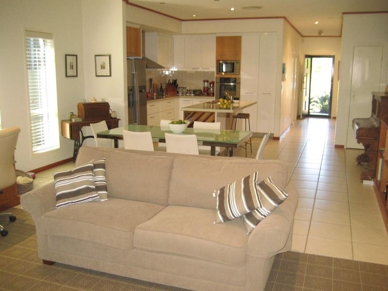 106/8 Spinnaker Drive, Sandstone Point QLD 4511