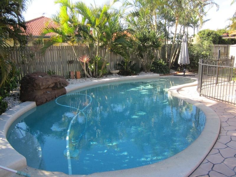 104 Carpenter Way, Sandstone Point QLD 4511