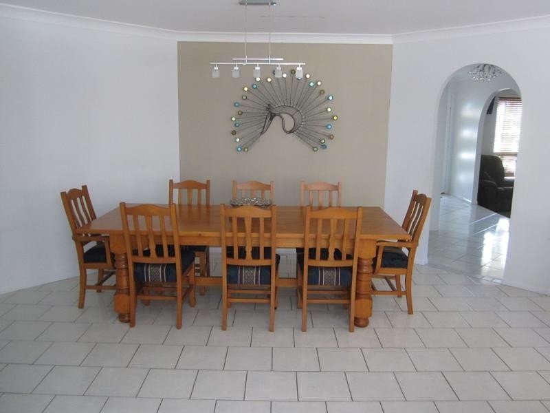 8-10 Triton Court, Ningi QLD 4511