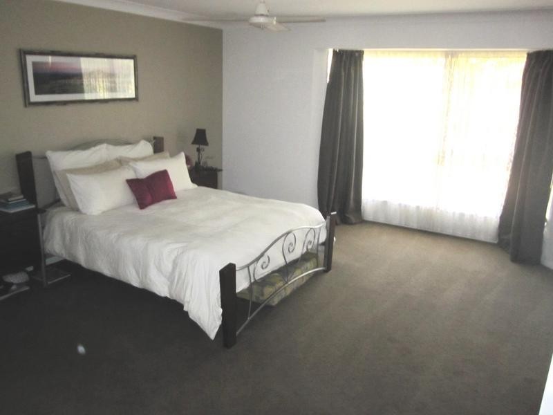 8-10 Triton Court, Ningi QLD 4511