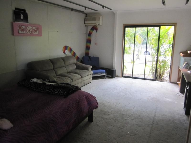 8-10 Triton Court, Ningi QLD 4511