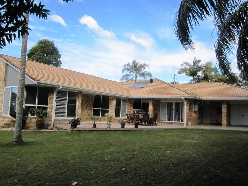 8-10 Triton Court, Ningi QLD 4511