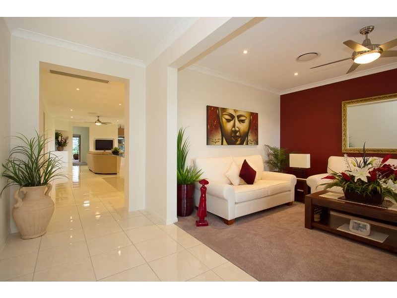 25 Barr Place, Ningi QLD 4511