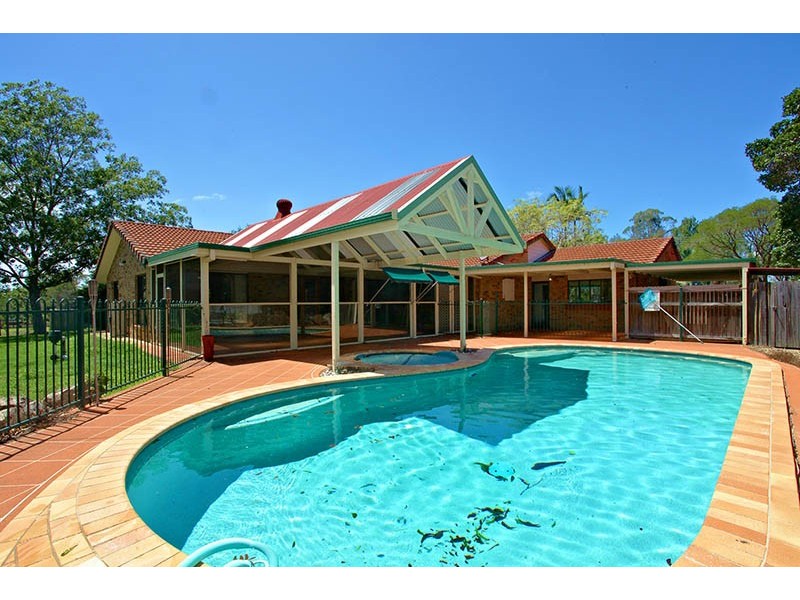 21 Todman Court, Ningi QLD 4511