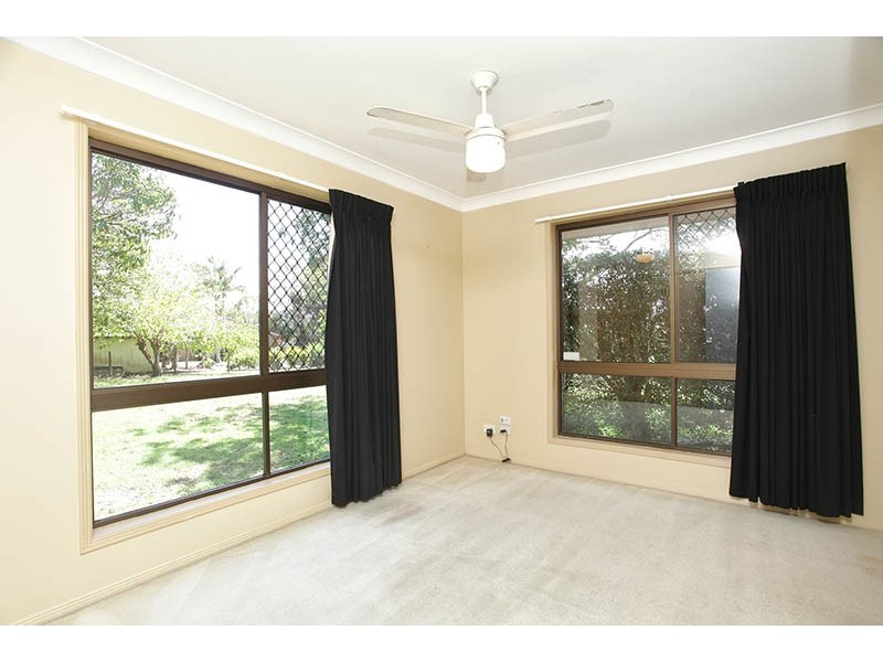 21 Todman Court, Ningi QLD 4511