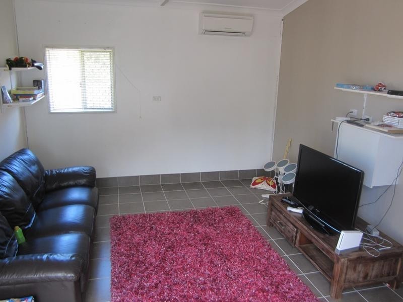35 Avon Avenue, Banksia Beach QLD 4507
