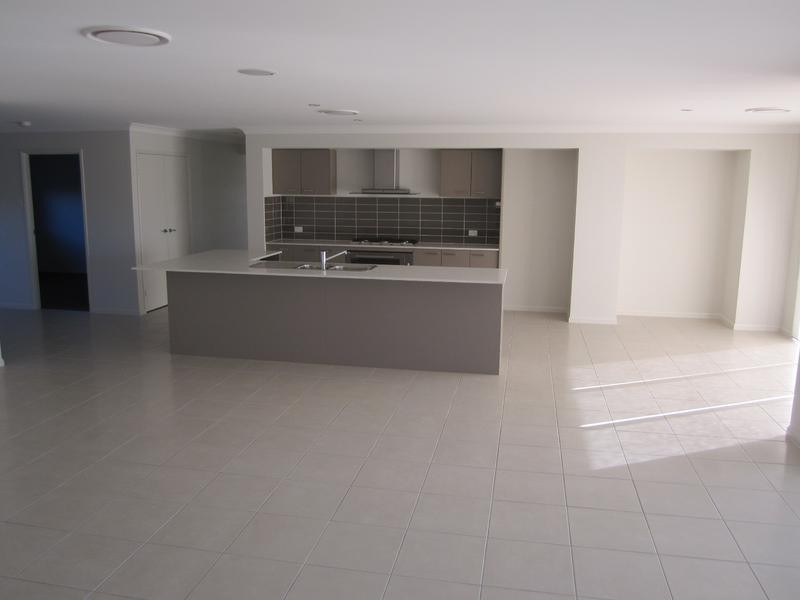 3 Rivercherry Ave, Banksia Beach QLD 4507