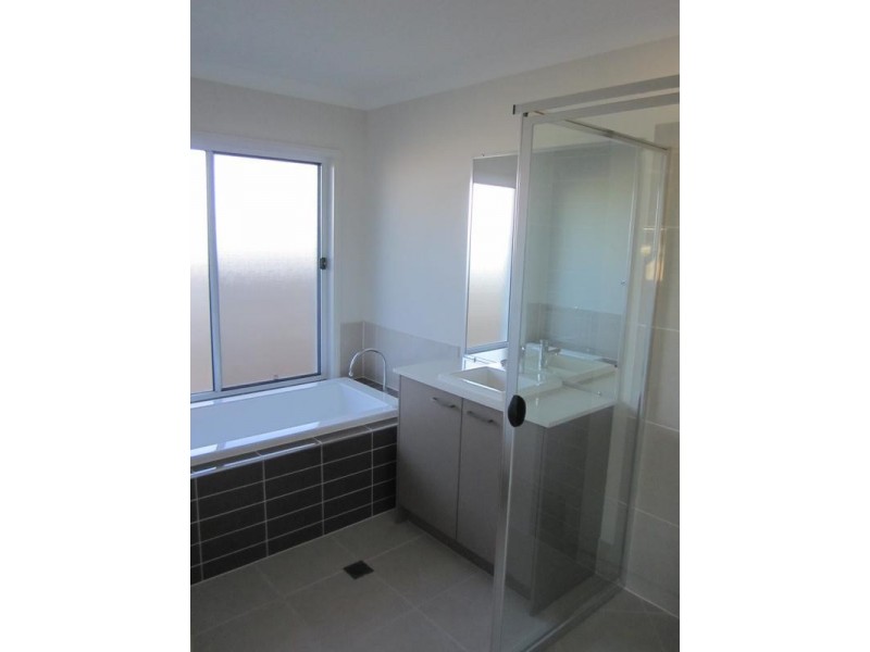 3 Rivercherry Ave, Banksia Beach QLD 4507