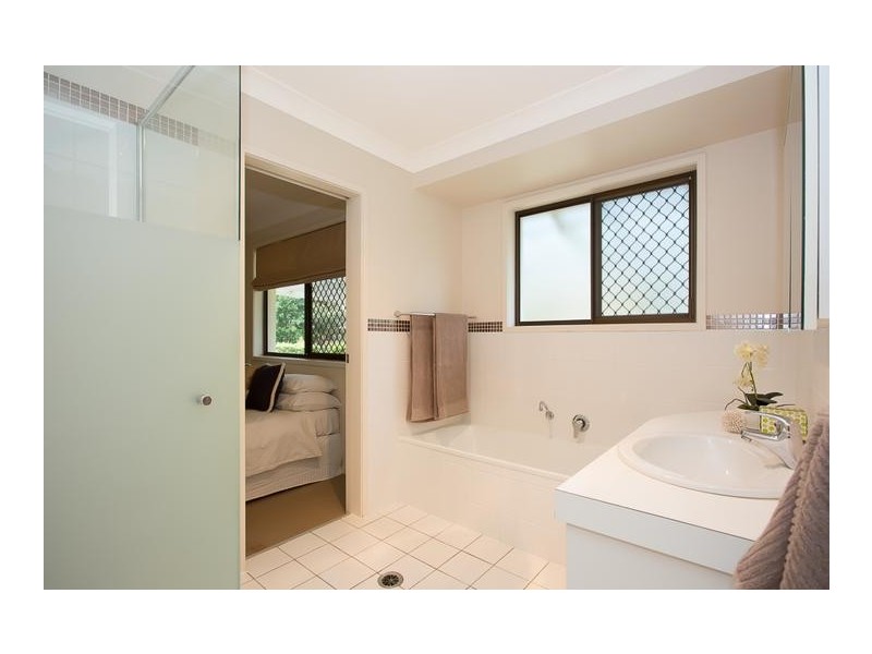 24 AYLWARD ROAD, Ningi QLD 4511