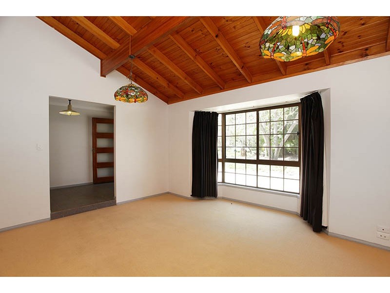 21 Todman, Ningi QLD 4511